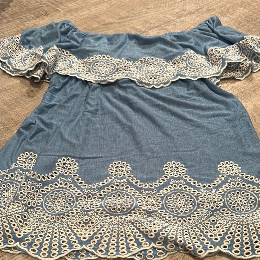 Fever Blue Off-Shoulder Top with Cream Lace~ gorgeous - Picture 6 of 6